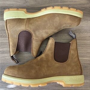 Blundstone Tan Leather Chelsea Boots